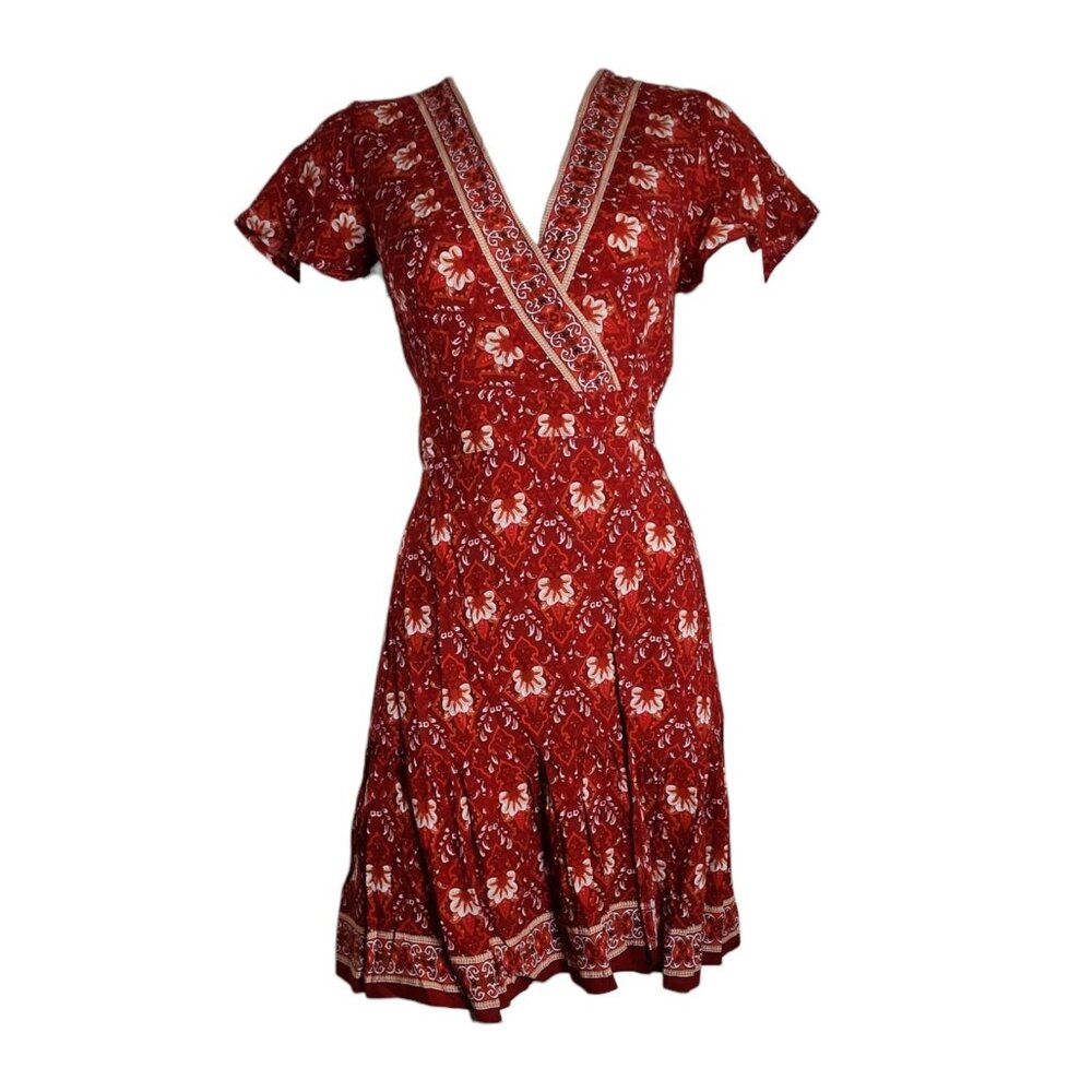 Zesica Dress Womens Size Small Red White Floral Wrap NEW NWT Flowy Lightweight‎